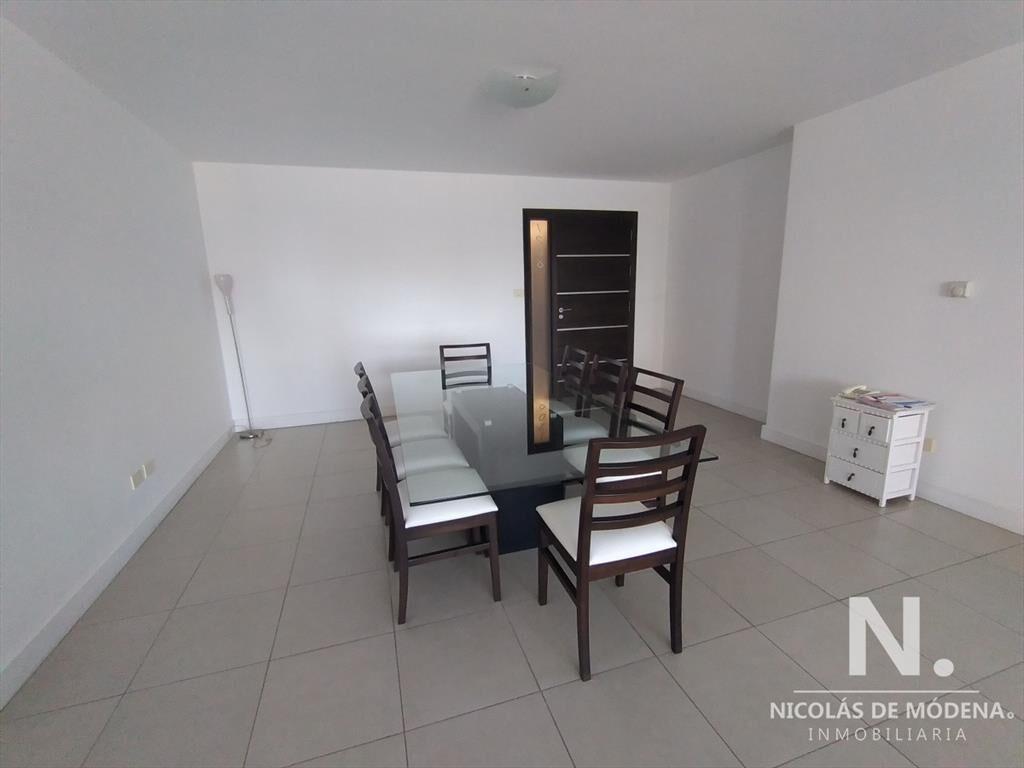 Apartamento en Punta del Este, Brava