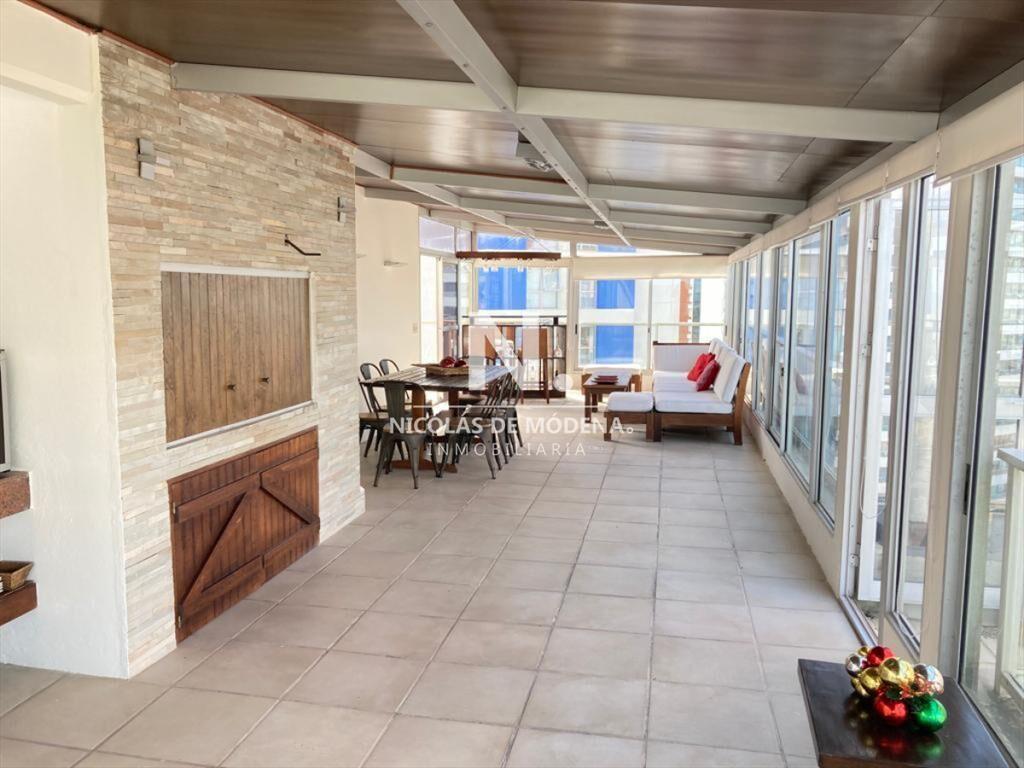 Hermoso Penthouse de 3 dormitorios en Punta del