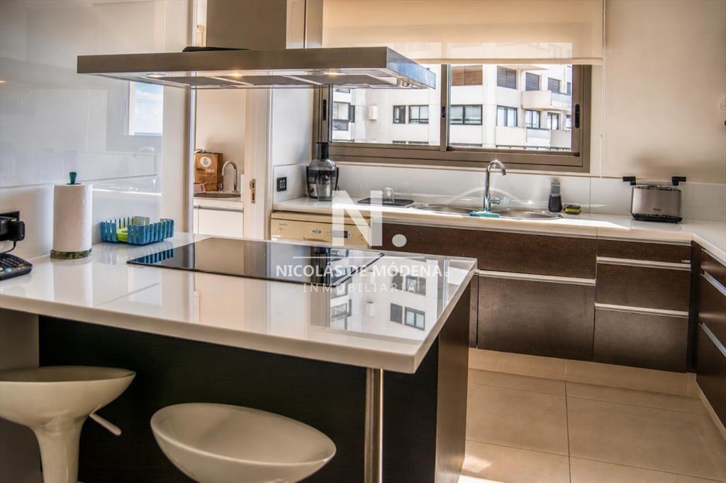 Lujoso Apartamento en Torre Imperiale de 3 + en