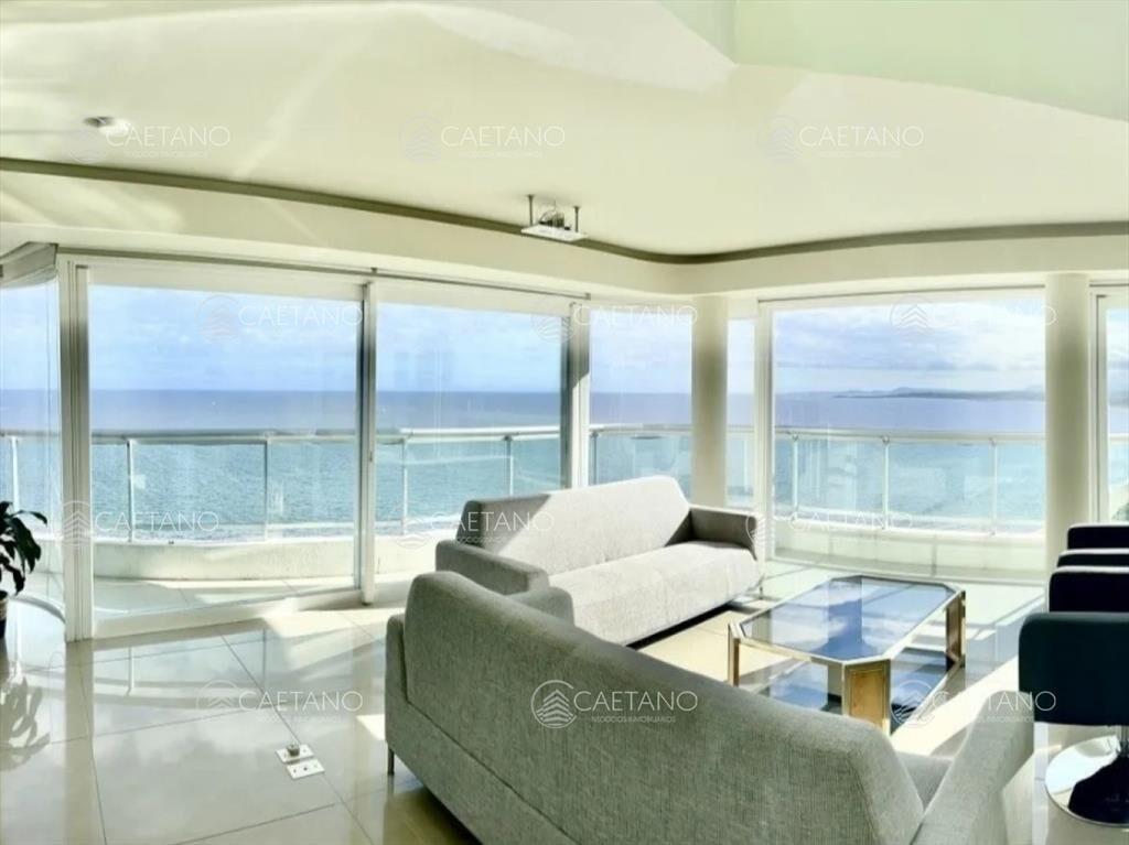 Venta apartamento 3 suite más dependencia en del