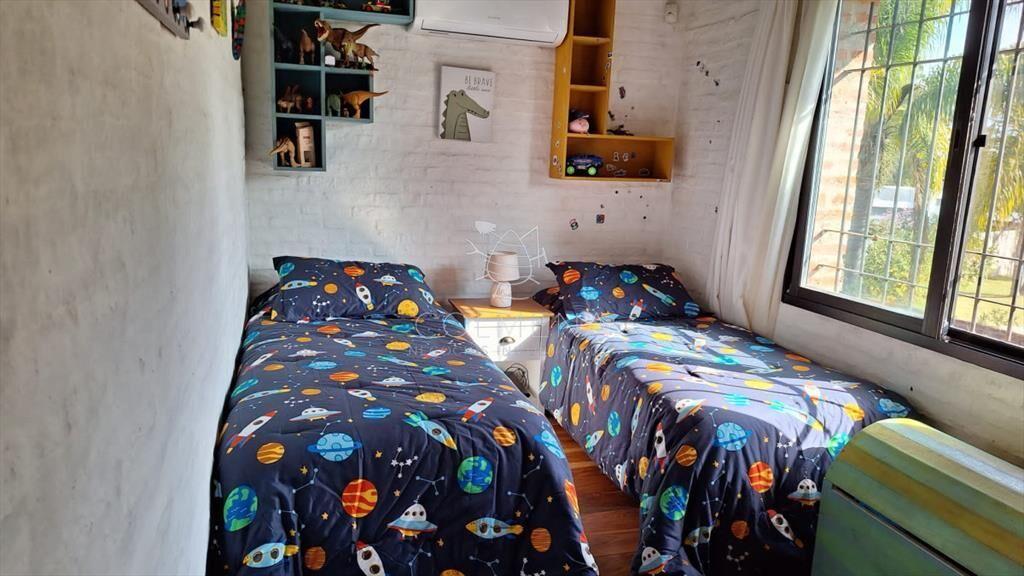Casa 4 dormitorios en Pinares , Playa Mansa