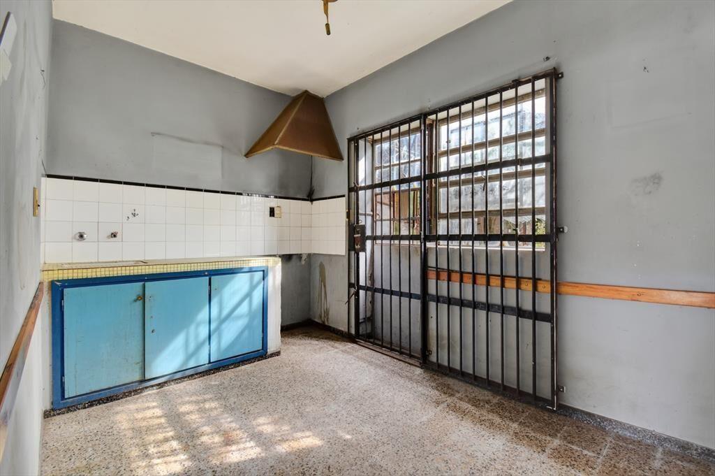 Casa en venta c/ cochera en Colón
