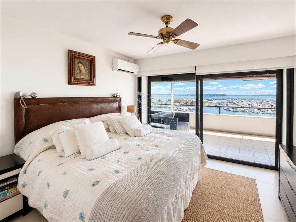 Apartamento en Venta y Alquiler, Peninsula, Punta del Este,