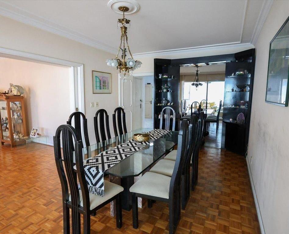 Venta Apartamento 4 dormitorios c/ 2 garajes Punta Carretas