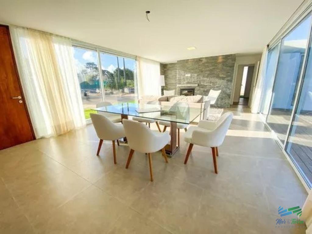 Casa a estrenar de 3 dormitorios 3 baños en del