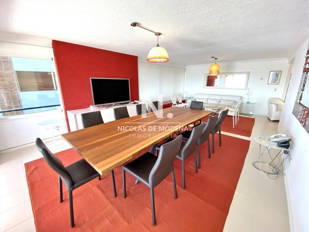 Apartamento en Venta de 3 dormitorios en el , del