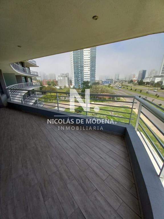 Departamento de 2 dormitorios en venta en Punta