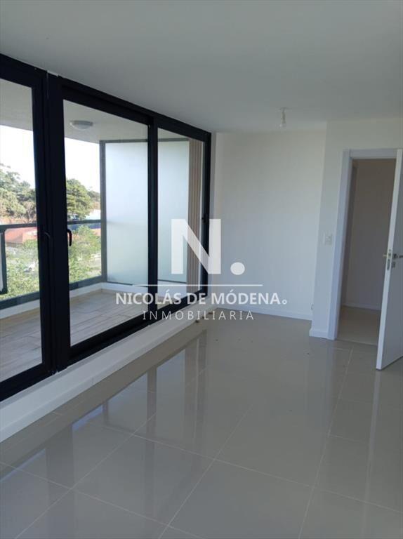 En venta apartamento de 3 dormitorios en con