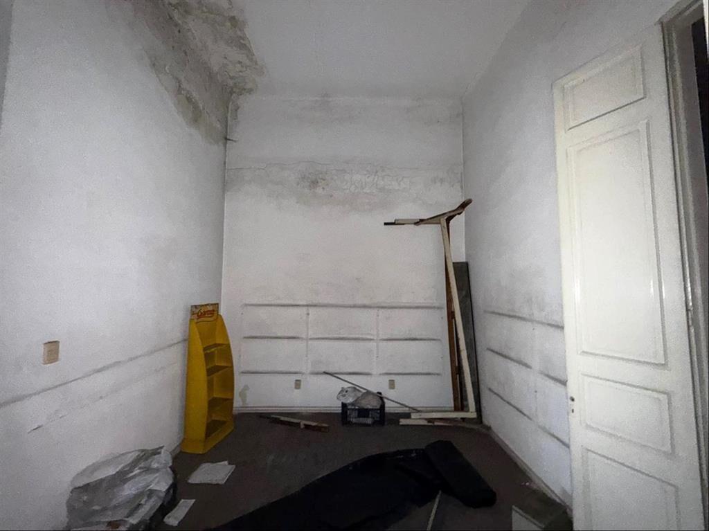 Venta local comercial en Prado sobre Agraciada y Tapes