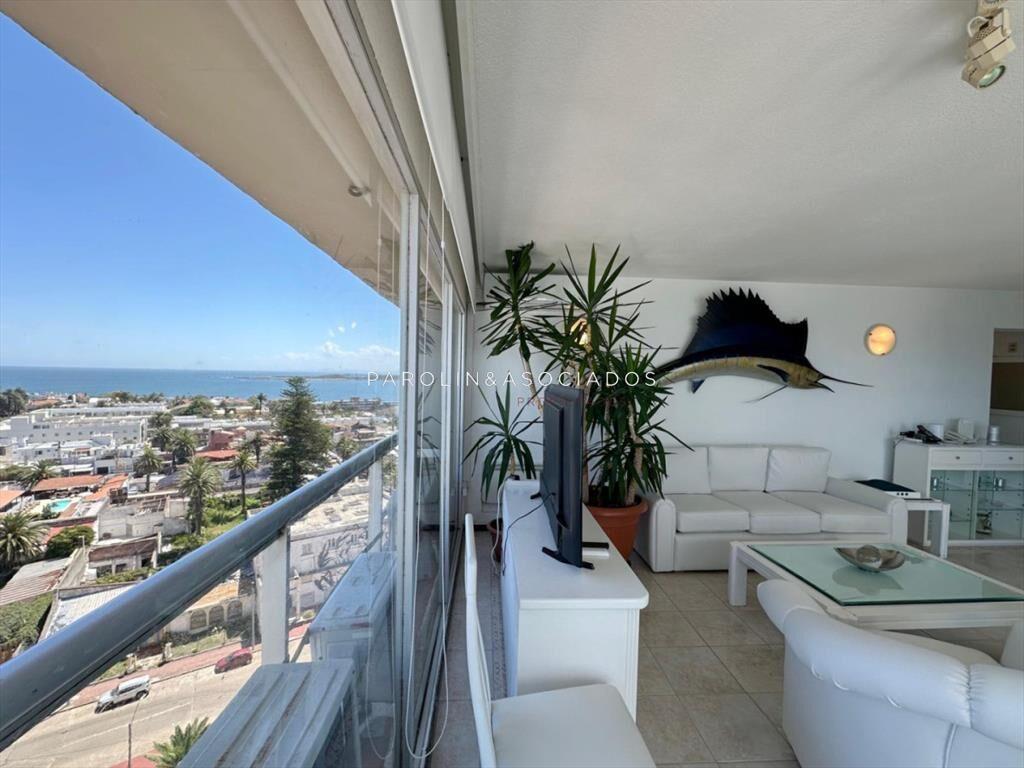Departamento en venta de 3 Dormitorios en Torre