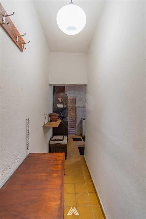 Venta de casa con 2 dormitorios y fondo en Pando