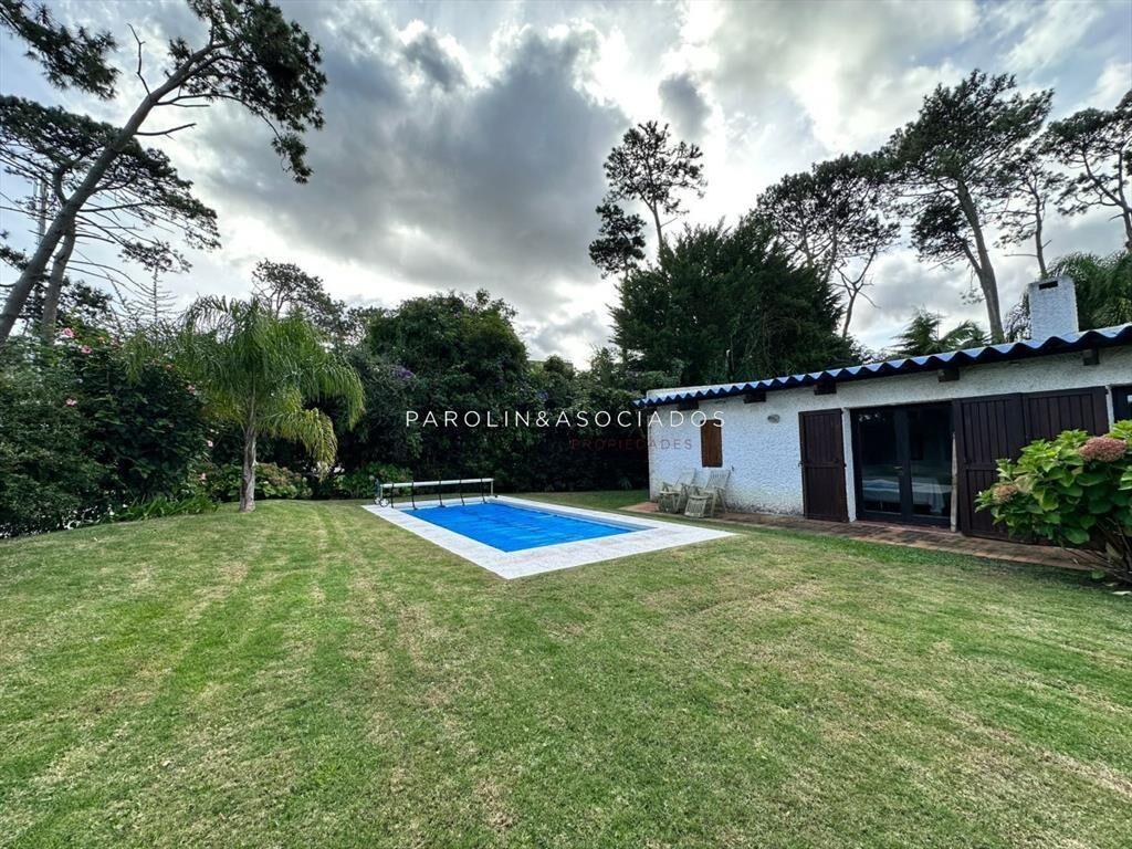Vende casa de 3 dormitorios en Pinares , Punta del Este