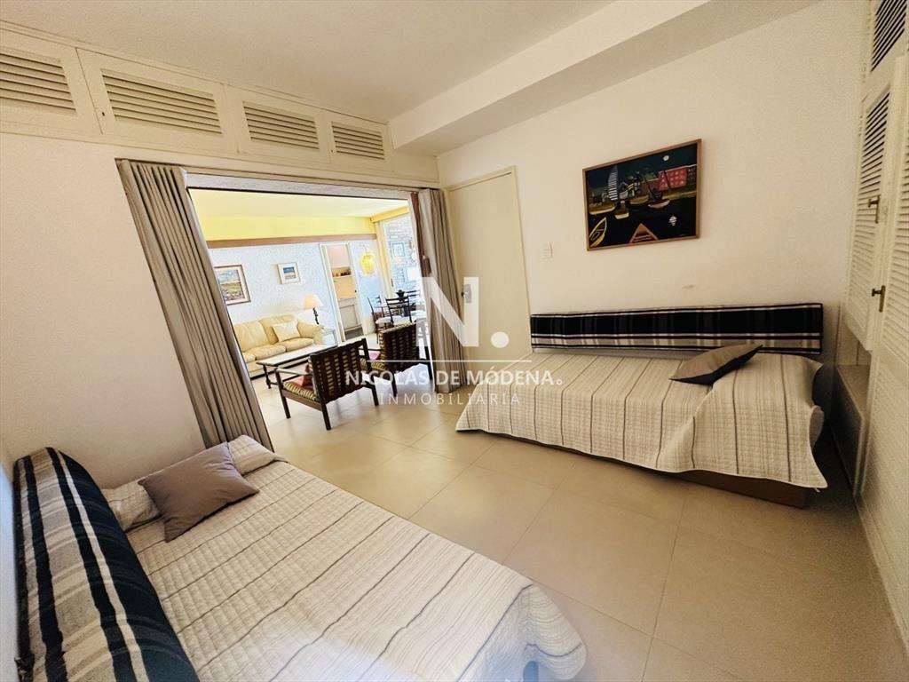 Venta de apartamento de dos dormitorios en Punta