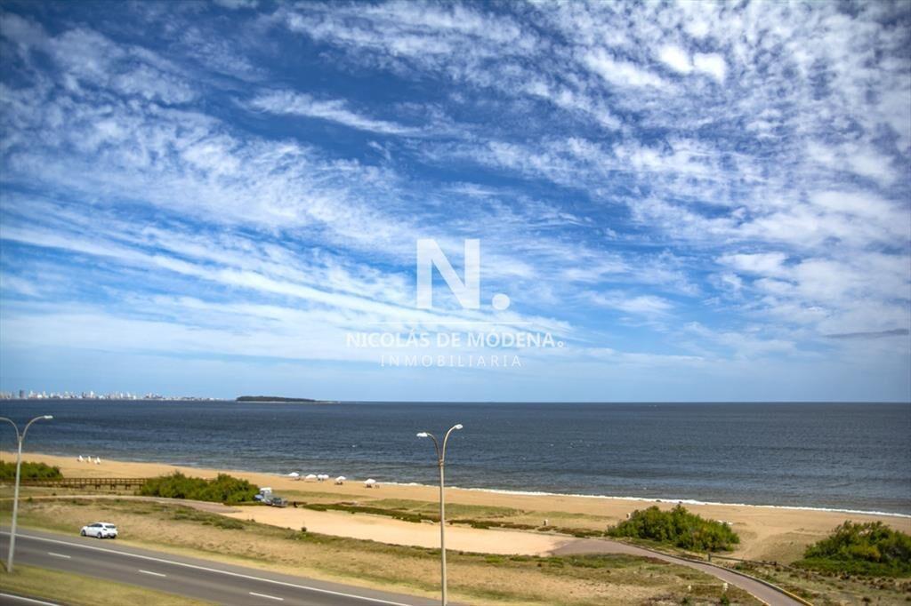 Espectacular Apartamento en Mansa frente al mar,