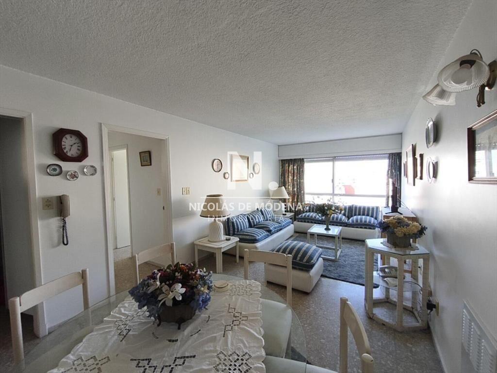 Apartamento EN VENTA - 3 dormitorios en - Punta