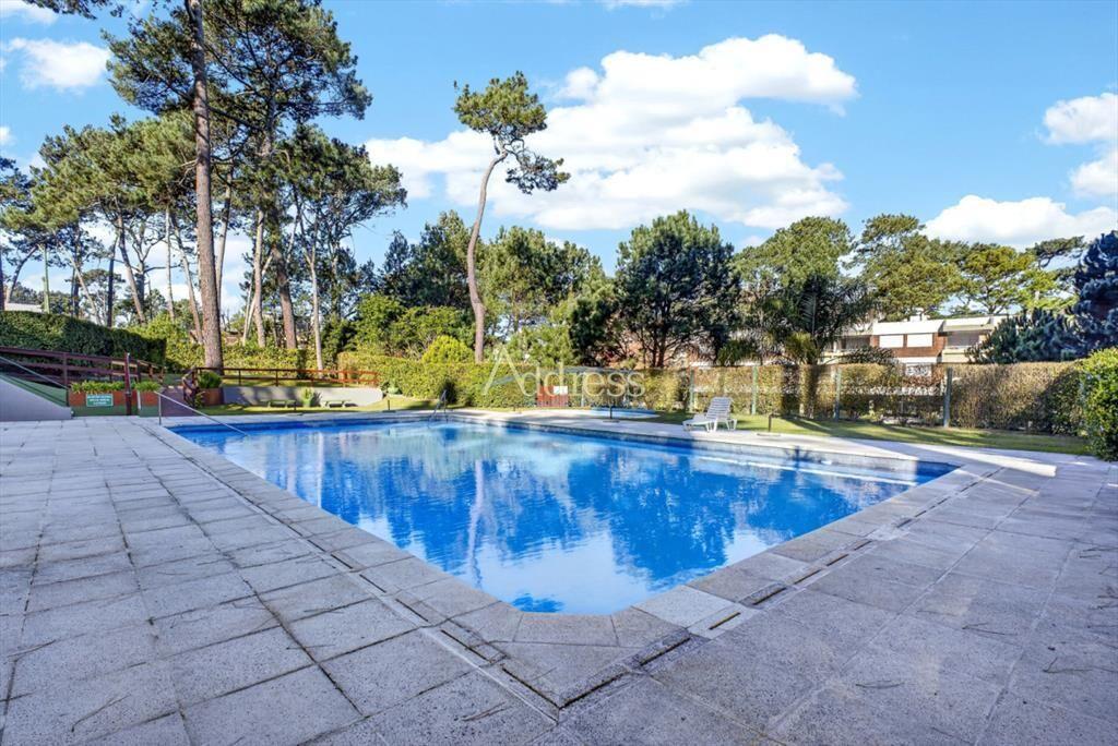 Venta Apartamento de 4 dormitorios en Punta del