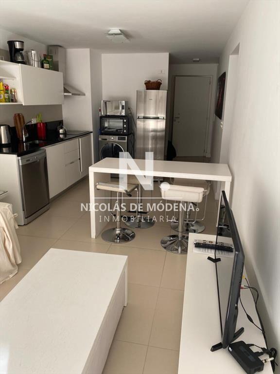 Apartamento con parrillero propio en venta en del