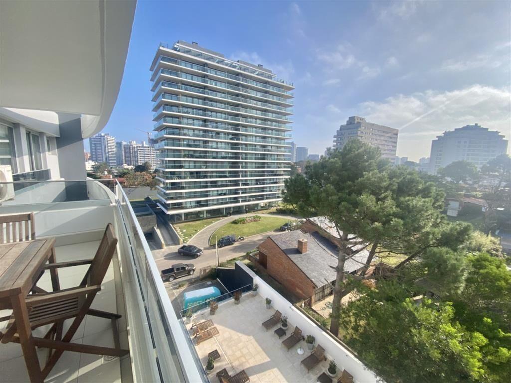 VENTA DE APARTAMENTO 2 DORMITORIOS  Y SERVICIO -