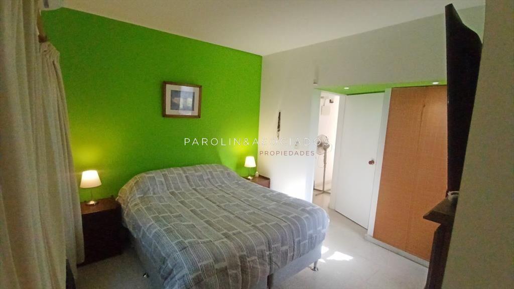 Venta De Casa De 2 Dormitorios Mas Dependencia De