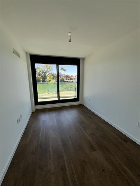 Apartamento Dúplex con Jardín Exclusivo. Divino, a estrenar