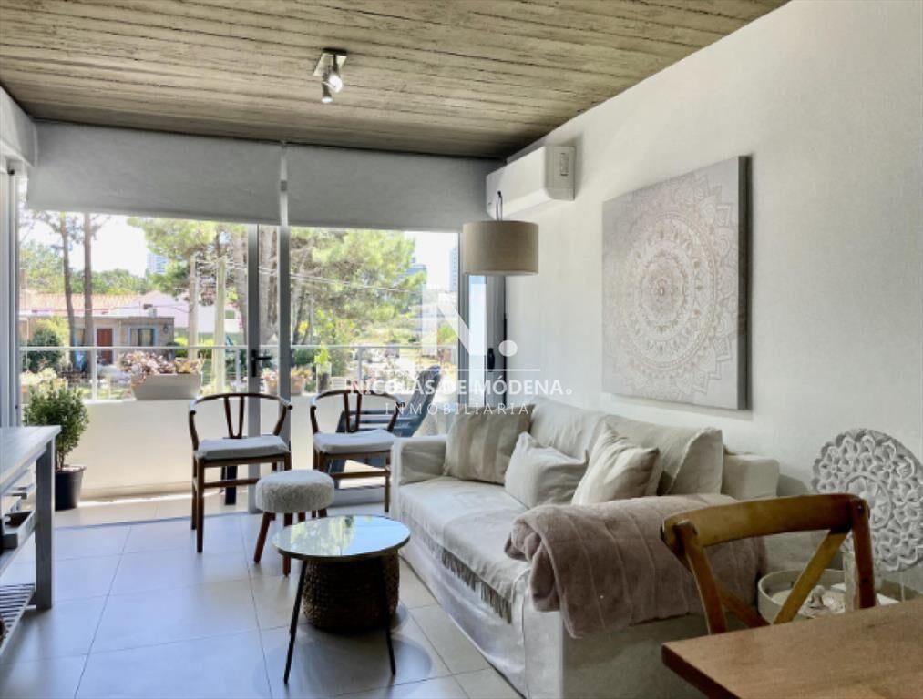 Vende apartamento de 2 dormitorios en Brava- del
