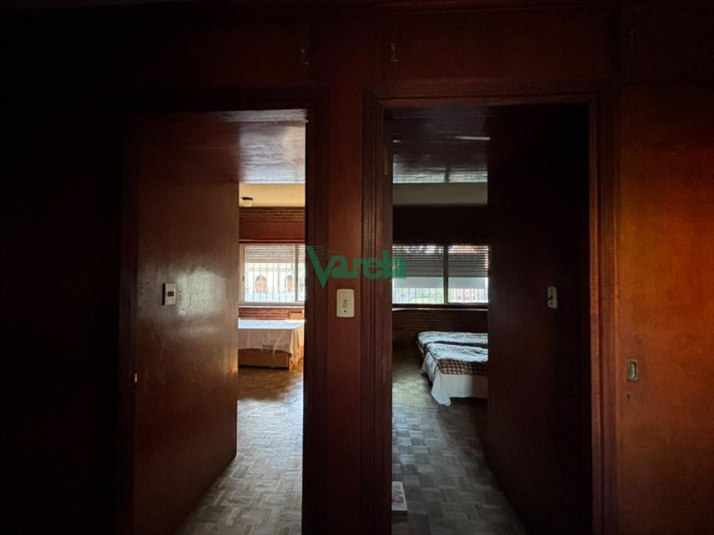 Venta de gran casa en parque Batlle de 5 dormitorios