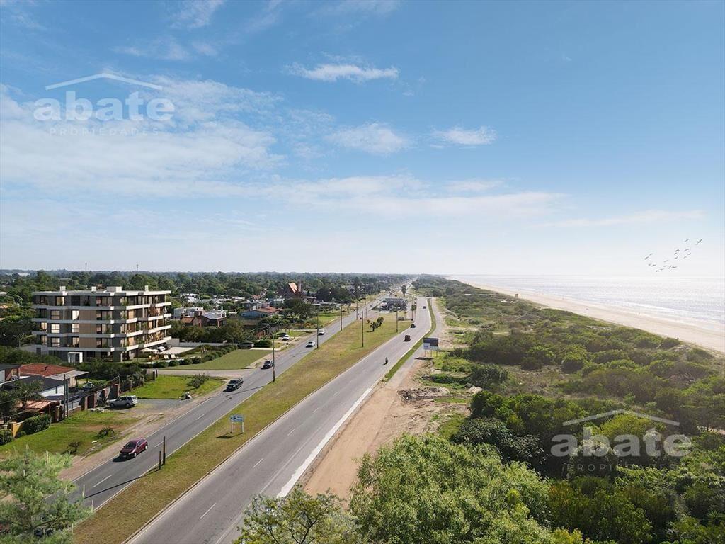 Venta apartamento monomabiente con parrillero y garaje
