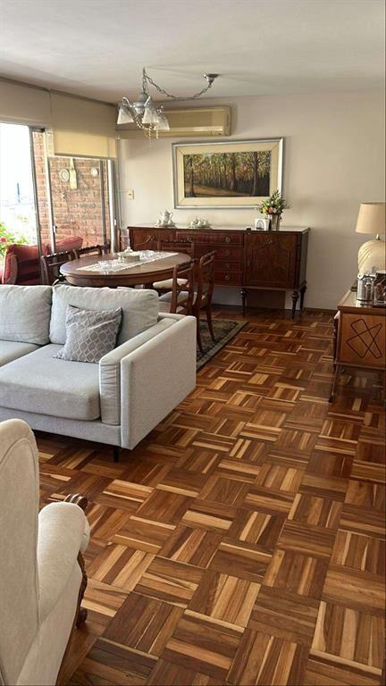 Permuta de apartamento con 4 dormitorios por casa en la zon