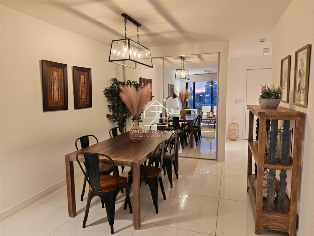 Dos dormitorios con vista al mar en venta