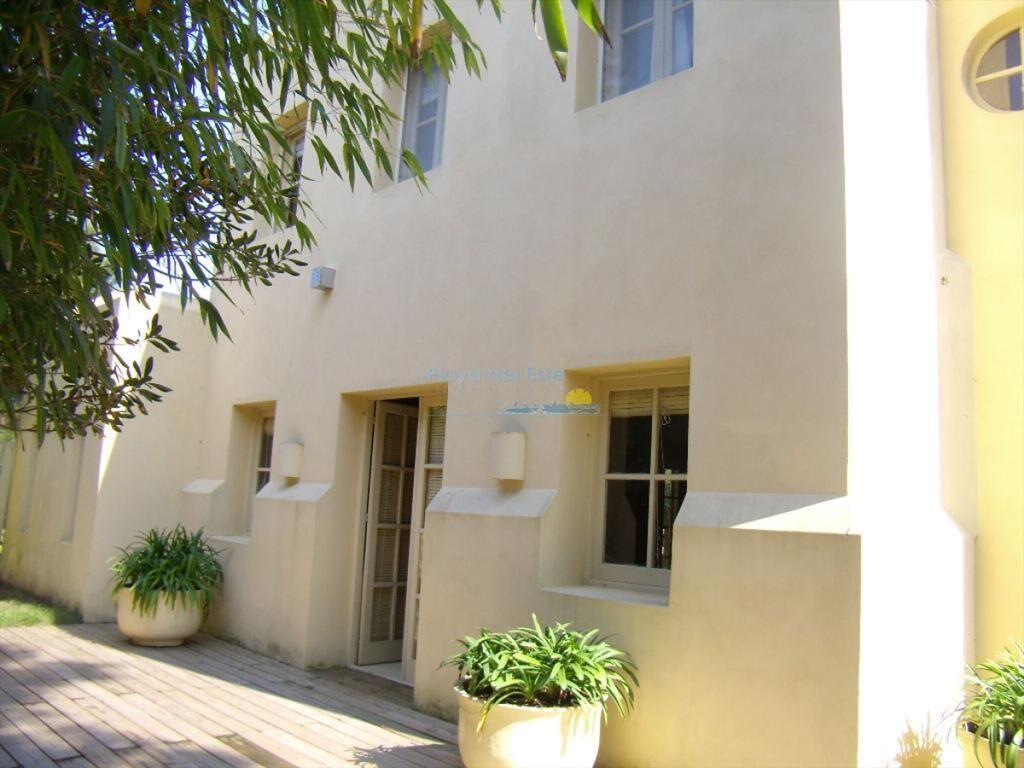 Casa en Venta de 4 dormitorios en RincÃ³n del ,