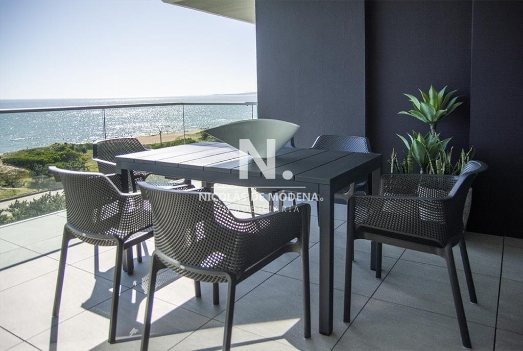 En venta hermoso departamento en Mansa con vista al mar. To