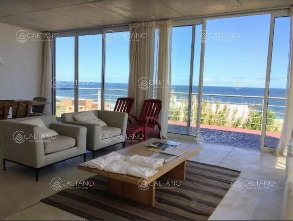 Casa de 4 dormitorios en venta !