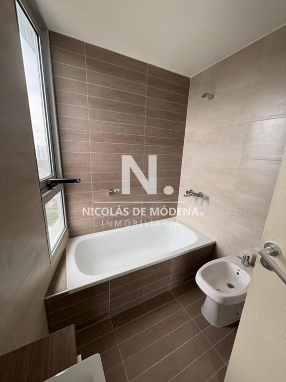 Apartamento de 3 dormitorios con excelentes y
