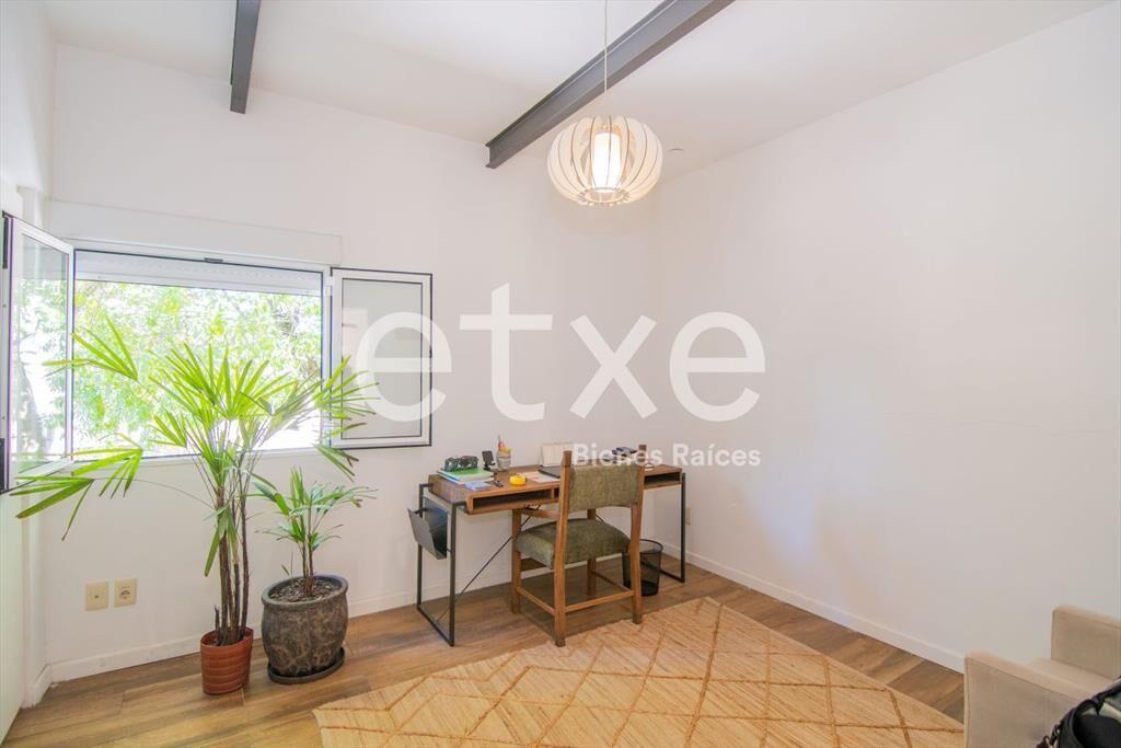 Apartamento reciclado en Venta en La Comercial....