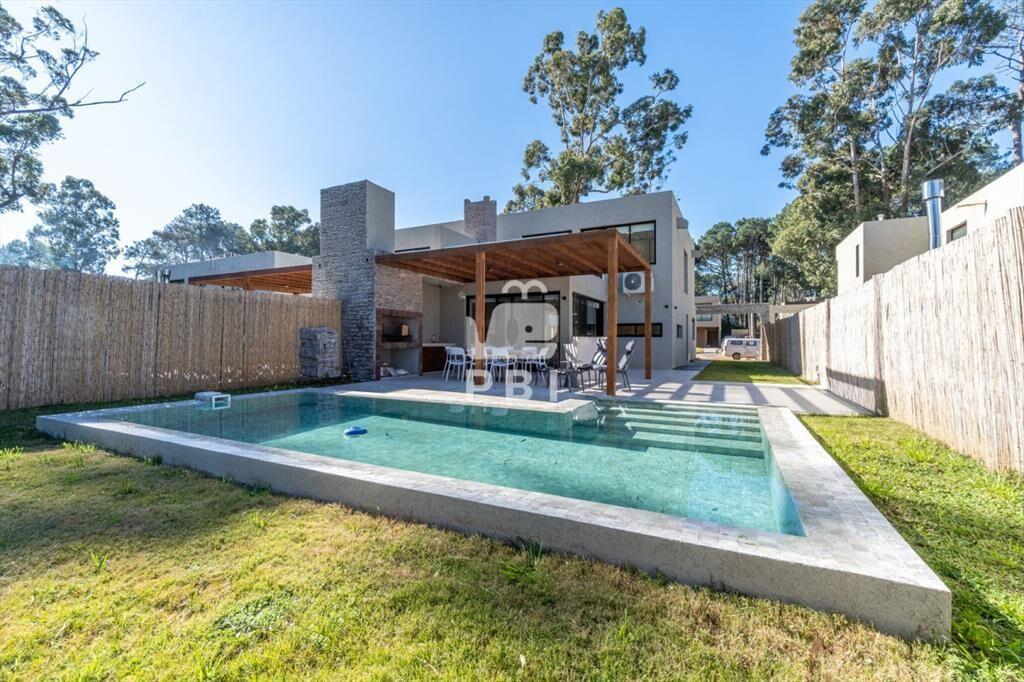 Casa en venta en Solanas Country, Punta Ballena -