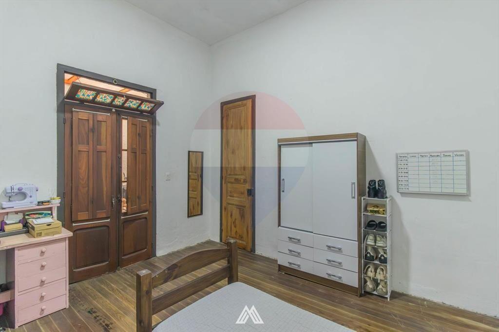 VENTA CASA TRES DORMITORIOS y FONDO