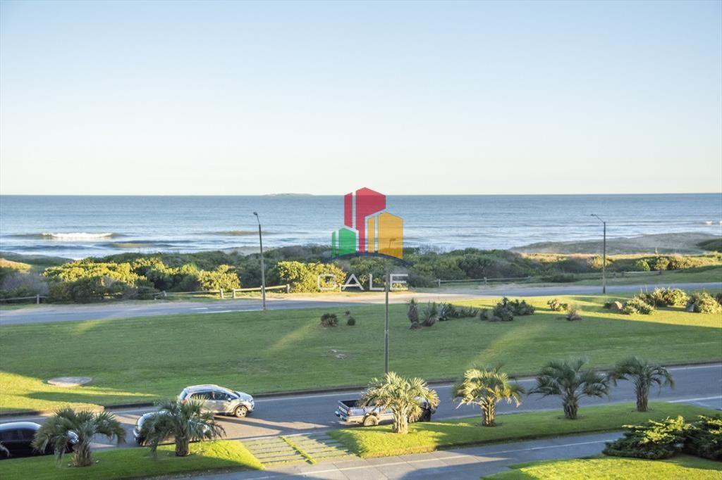 Departamento en venta frente al mar. Torre Lobos, Playa Bra