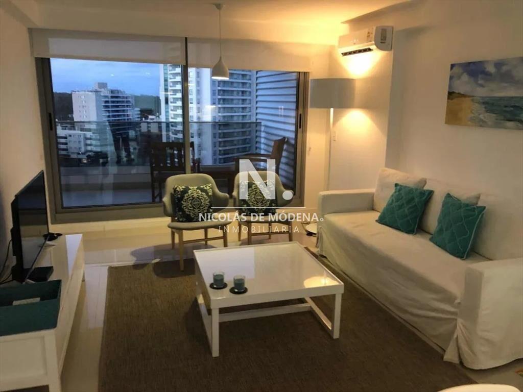 Excelente apartamento de 3 dormitorios en venta.