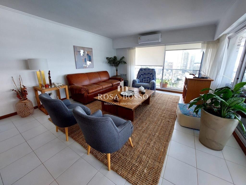 Apartamento de 3 suite y dependencia en VENTA