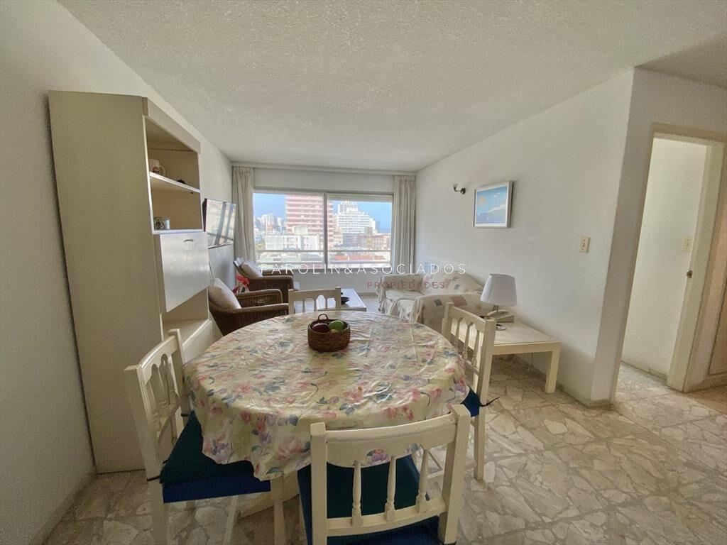 VENTA DE APARTAMENTO DE 1 DORMITORIO Y MEDIO EN