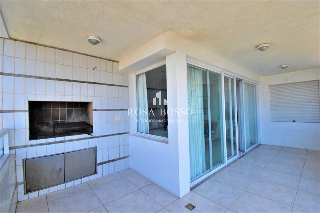 Apartamento en Brava, 3 dormitorios + 3 baños,