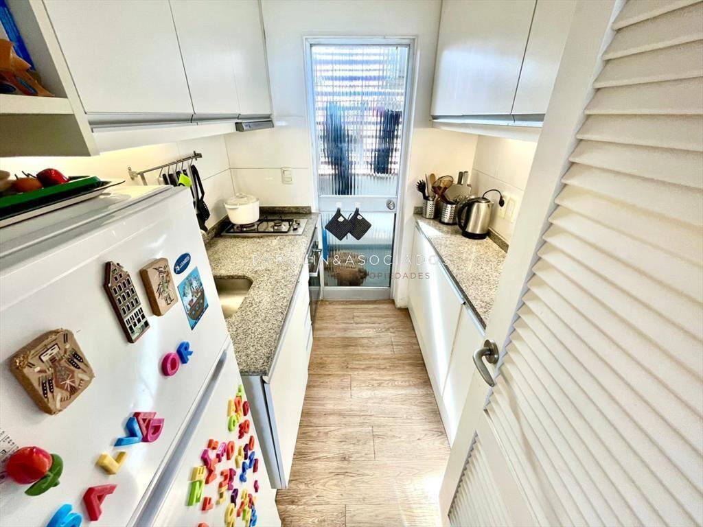 Apartamento de 2 dormitorios en playa Brava, del