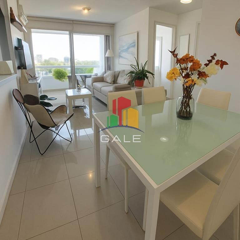 Apartamento en venta de dos dormitorios en Avda