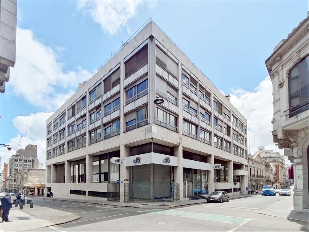 - VENTA con RENTA - OFICINA - CIUDAD VIEJA - 20% de RENTA B