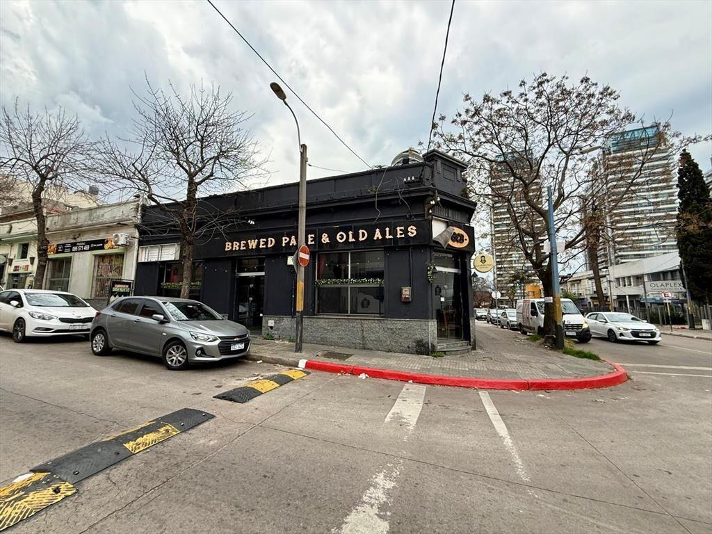 ALQUILER LOCAL COMERCIAL ESQUINA MALVIN