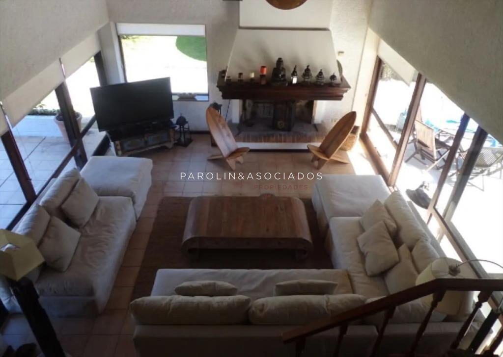 Casa de 4 dormitorios en venta en Lugano, Punta