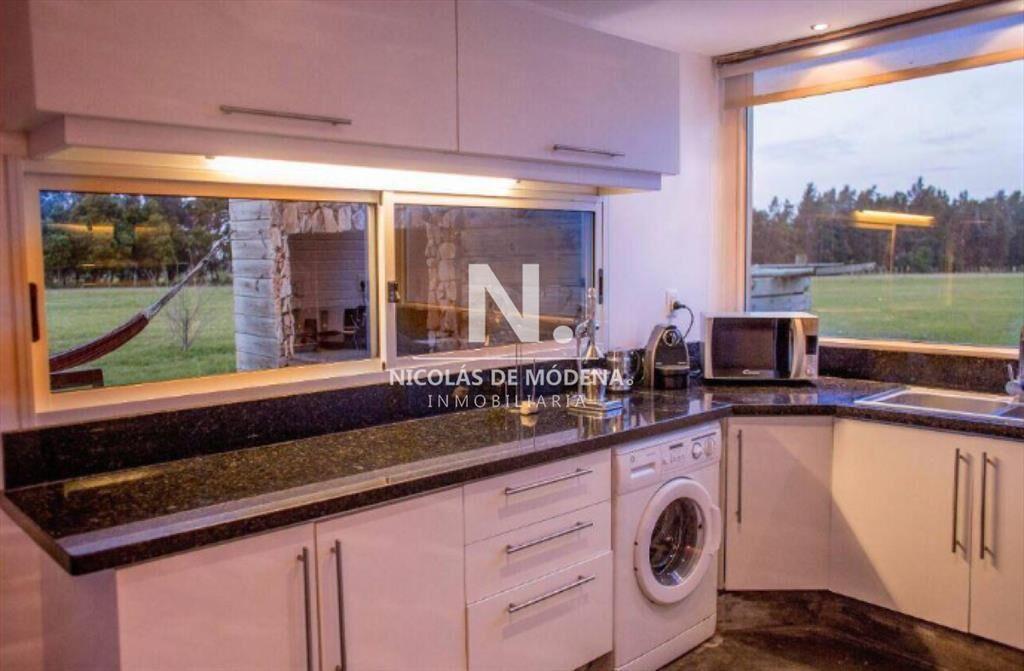 En venta y alquiler casa en Camino Eguzquiza Â?