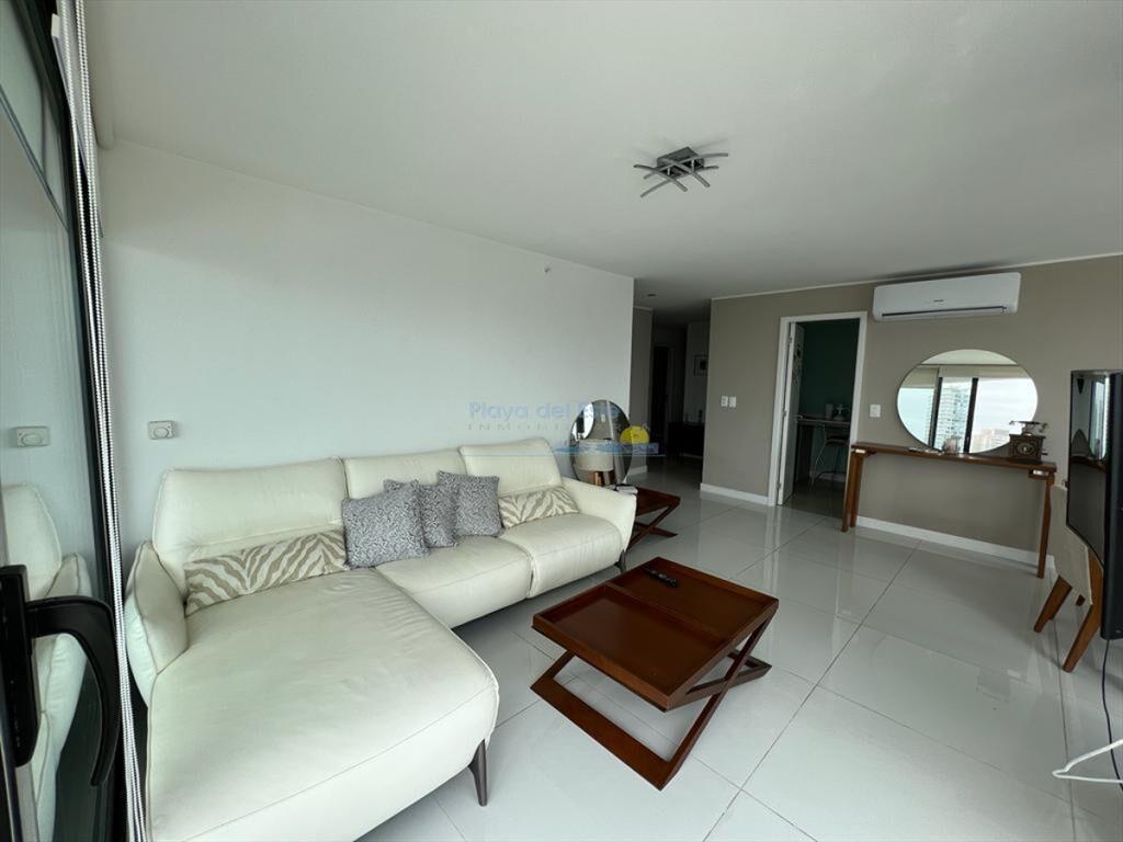 Apartamento en venta de 3 dormitorios en Edificio