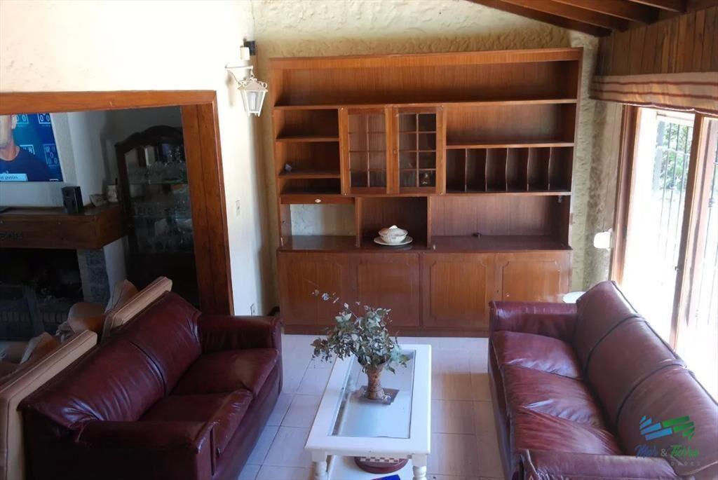 Casa de 4 dormitorios con piscina en alquiler en