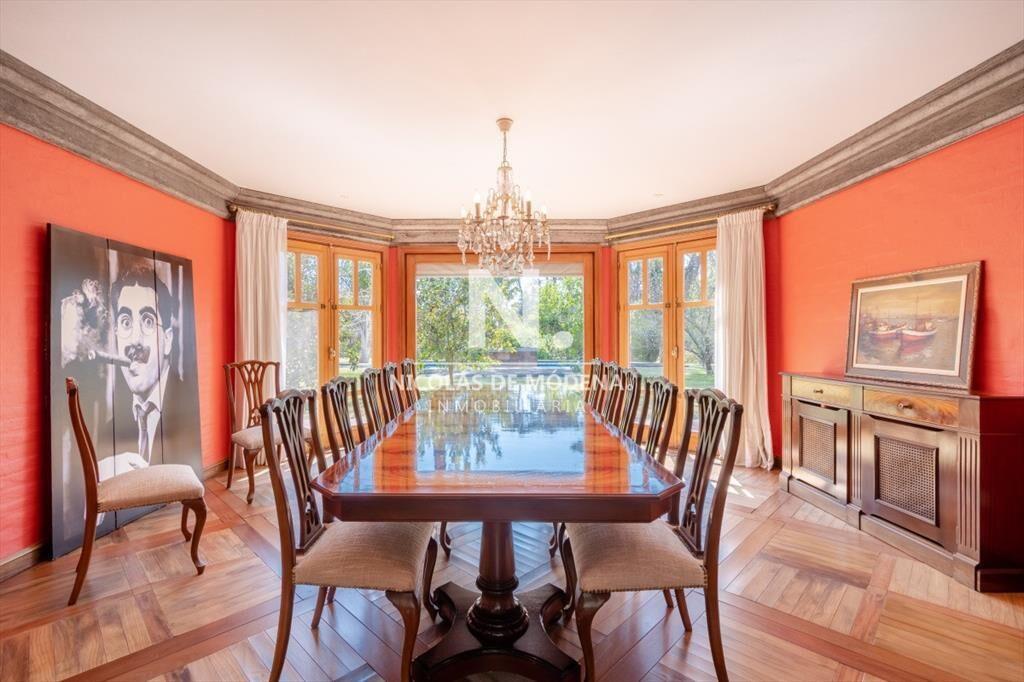 Excelente Casa de Cinco dormitorios en venta en